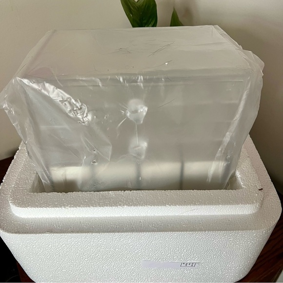 💐   ACRYLIC FAUX SUEDE JEWELRY STORAGE ORGANIZER NIB - Picture 12 of 12